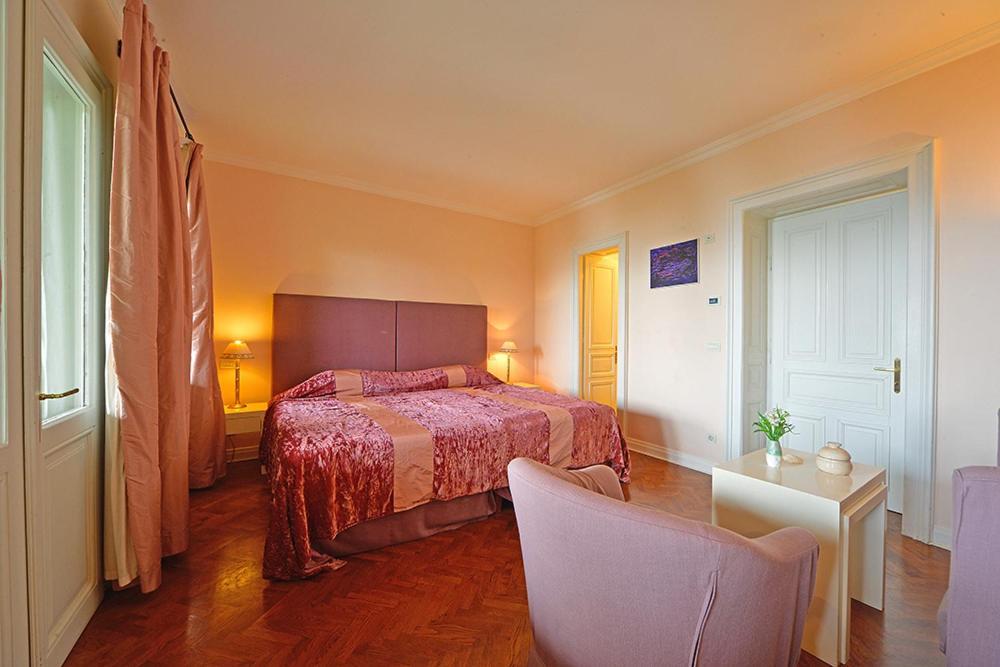 Astra Hotel