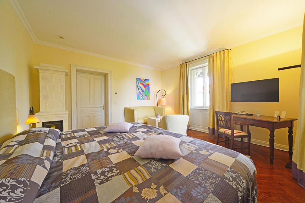 Hotell Astra 4*