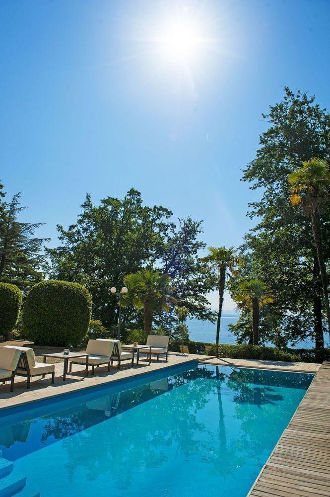 Astra Hotel 4*